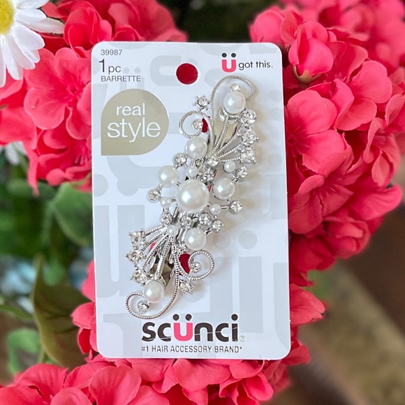 🆕 Scunci Jeweled Statement Hair Clip in Silver with Sparkle Flower 1ct - Picture 8 of 8